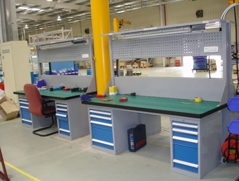 帶掛板工作臺(tái)