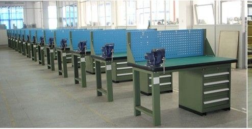 鉗工操作臺(tái)